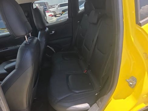 Used 2017 Jeep Renegade Limited FWD image 13