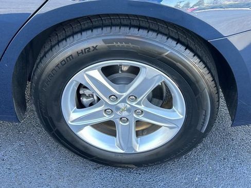 Used 2022 Chevrolet Malibu LT image 12