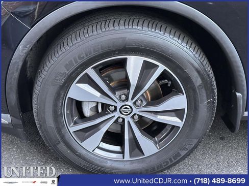 Used 2020 Nissan Murano SV image 11