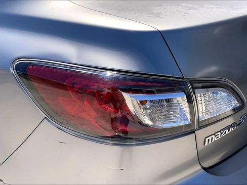Used 2012 MAZDA MAZDA3 i Touring FWD image 31