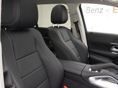 New 2026 Mercedes-Benz GLS 450 4MATIC image 17