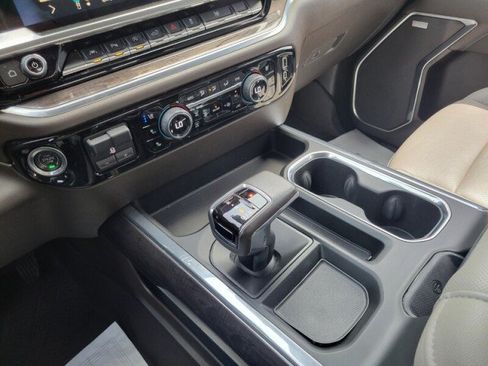 Used 2022 Chevrolet Silverado 1500 LTZ w/ Technology Package RWD image 18