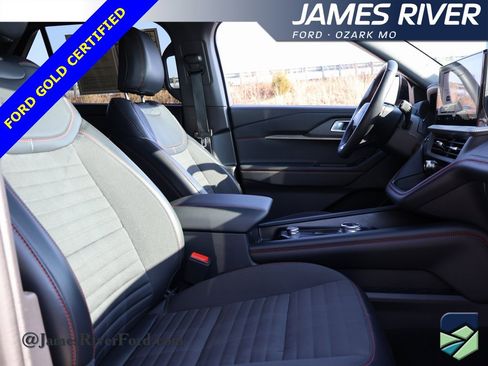 Certified 2025 Ford Explorer ST-Line w/ ST-Line Street Pack image 9