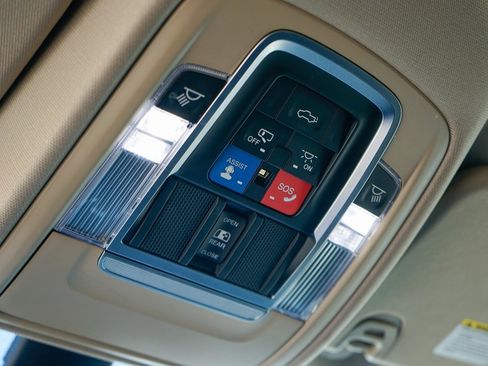 Used 2019 RAM 1500 Laramie image 27