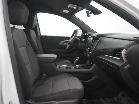 Used 2022 Chevrolet Traverse LT AWD/4WD image 13