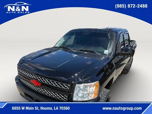 Used 2014 Chevrolet Silverado 2500 LTZ w/ LTZ Plus Package AWD/4WD image 9