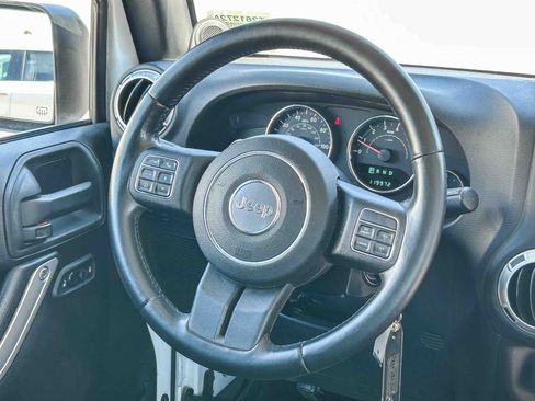 Used 2012 Jeep Wrangler Rubicon w/ PWR Convenience Group AWD/4WD image 14