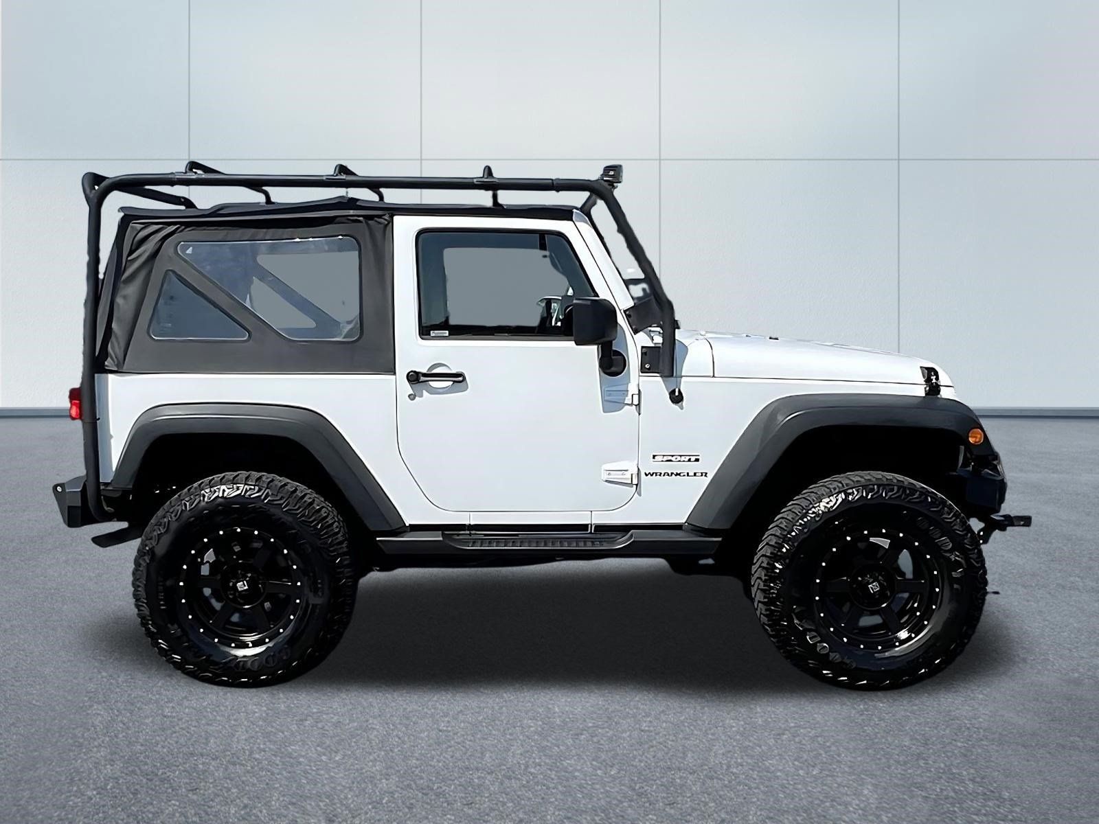 Used 2013 Jeep Wrangler Sport AWD/4WD image 7