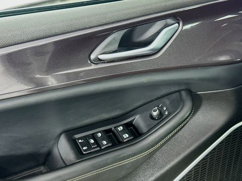 Used 2022 Jeep Grand Cherokee Laredo w/ Luxury Tech Group I image 24