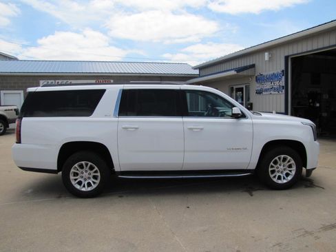 Used 2020 GMC Yukon XL SLT AWD/4WD image 4