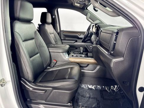 Used 2022 Chevrolet Silverado 1500 LT Trail Boss w/ LT Trail Boss Premium Package image 32