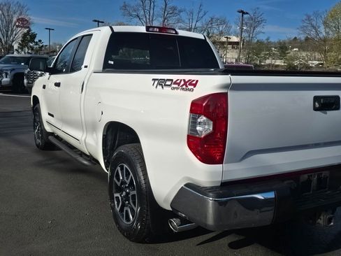 Used 2018 Toyota Tundra SR5 w/ TRD Off Road Package AWD/4WD image 5
