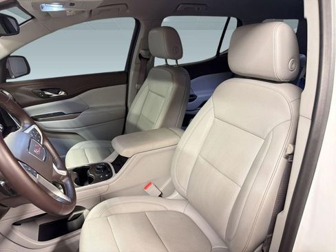 Used 2023 GMC Acadia SLT w/ Technology Package FWD image 5