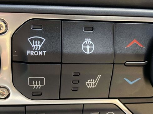 Used 2022 Jeep Wrangler Unlimited Sahara w/ Cold Weather Group image 7