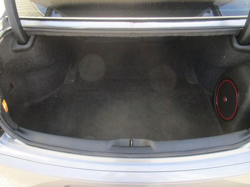 Used 2018 Chrysler 300 S w/ 300S Premium Group image 11