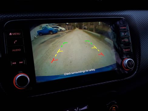 Used 2021 Nissan Kicks SV image 26