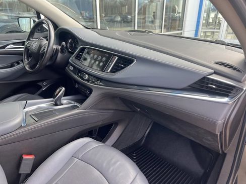 Used 2018 Buick Enclave Essence w/ Trailering Package image 25