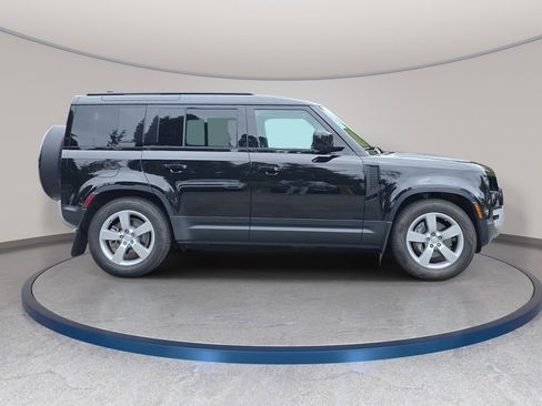 Certified 2025 Land Rover Defender 110 S AWD/4WD image 4