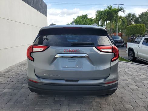 Certified 2024 GMC Terrain SLE w/ Driver Convenience Package FWD image 5