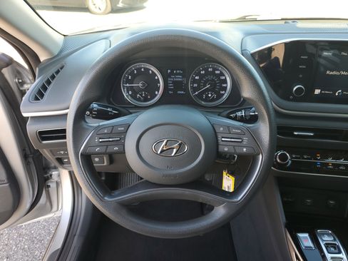 Used 2022 Hyundai Sonata SE image 15