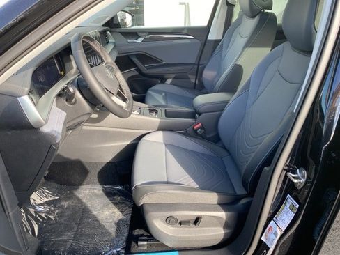 New 2026 Volkswagen Tiguan SE image 25