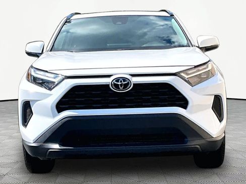Used 2024 Toyota RAV4 XLE w/ Convenience Package FWD image 4