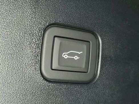 New 2027 Cadillac Vistiq Luxury AWD/4WD image 8