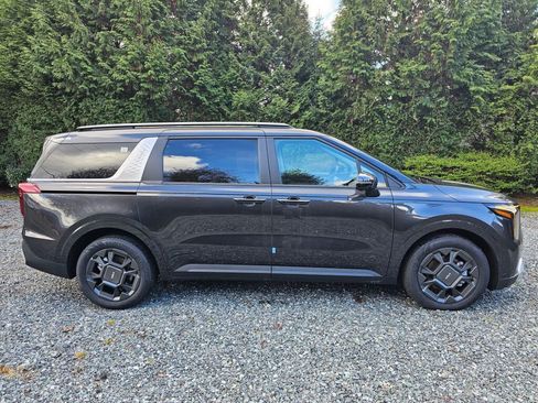 New 2026 Kia Carnival EX image 4