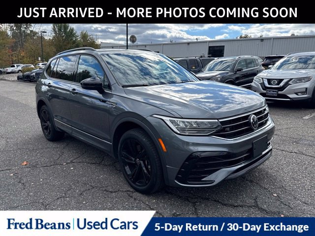 Used 2024 Volkswagen Tiguan SE R-Line AWD/4WD image 1