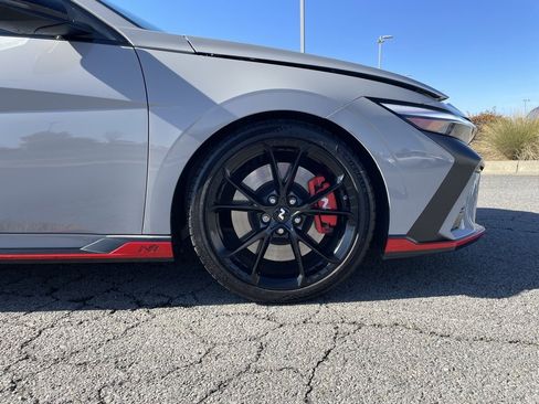 Used 2025 Hyundai Elantra N image 30