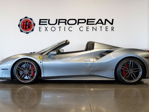 Used 2017 Ferrari 488 Spider image 35