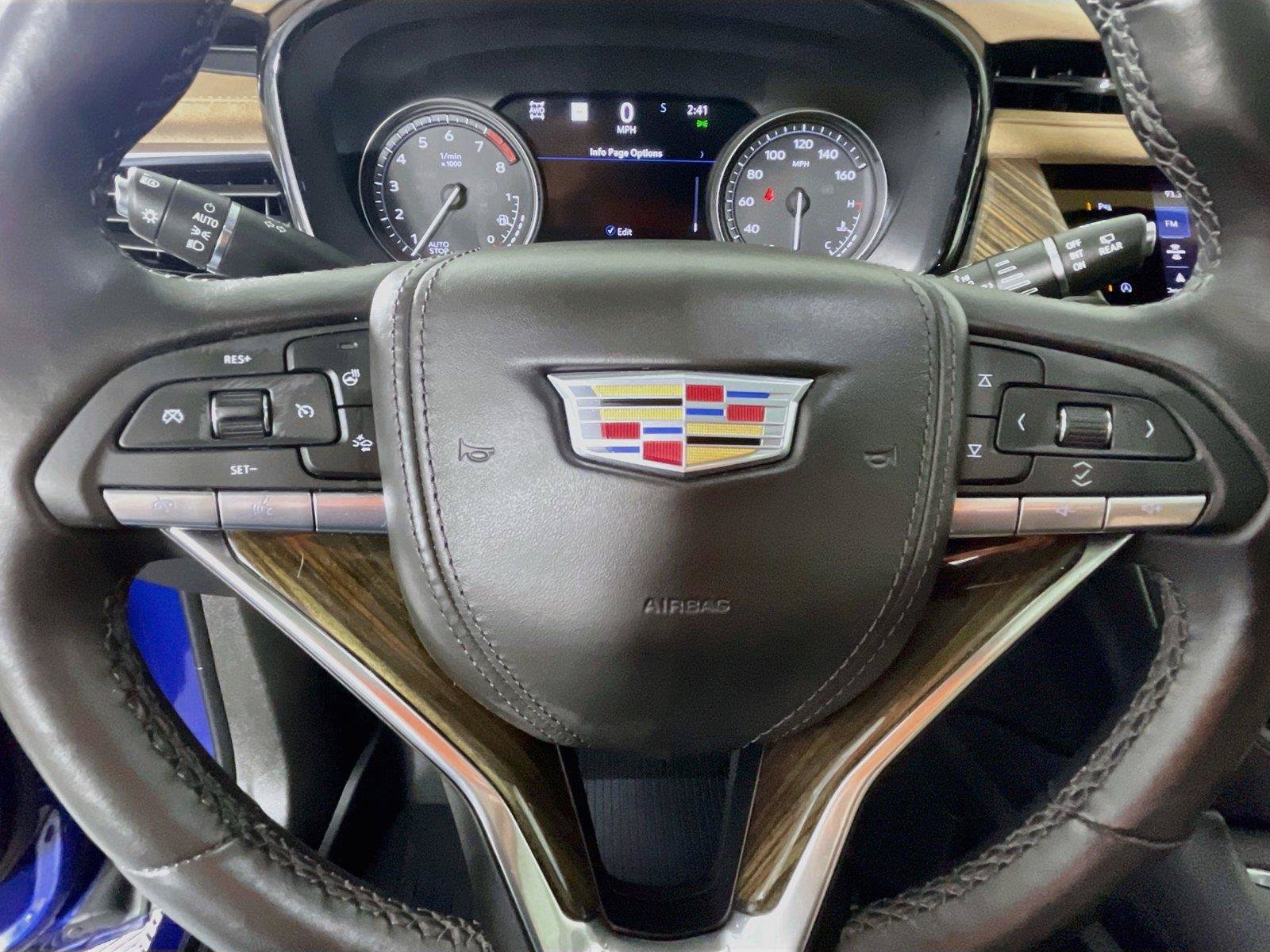 Used 2023 Cadillac XT6 Premium Luxury w/ Platinum Package AWD/4WD image 14