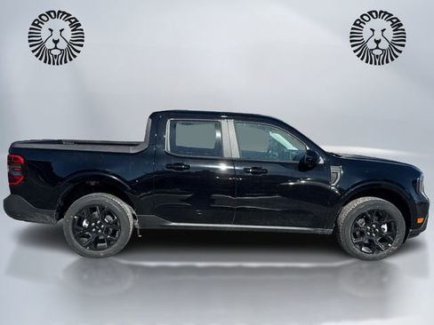 New 2026 Ford Maverick Lariat w/ Black Appearance Package image 4