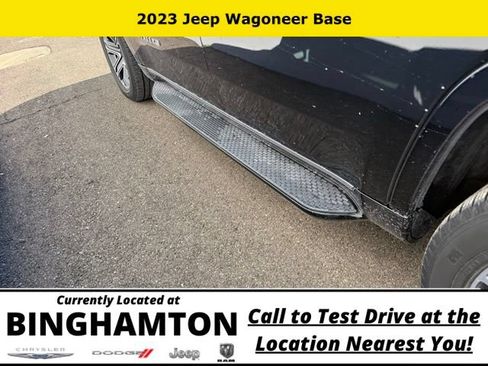 Used 2023 Jeep Wagoneer 4WD w/ Premium Group I image 7