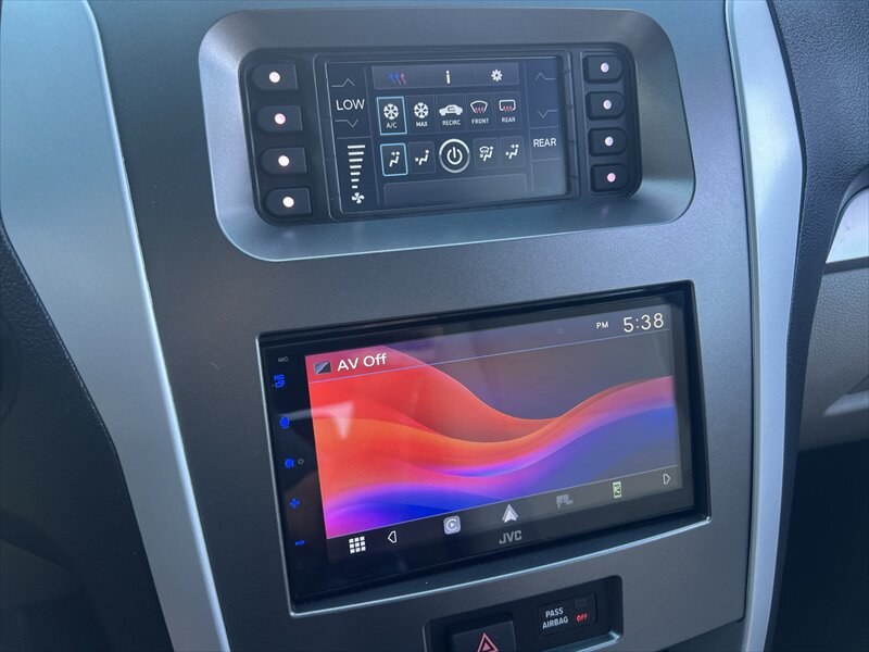 Used 2013 Ford Explorer FWD image 17