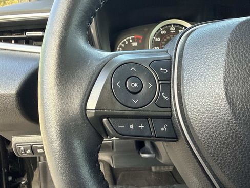 Used 2022 Toyota Corolla SE image 29