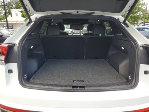 Used 2025 Volkswagen Atlas Cross Sport SE w/ Panoramic Sunroof Package FWD image 14