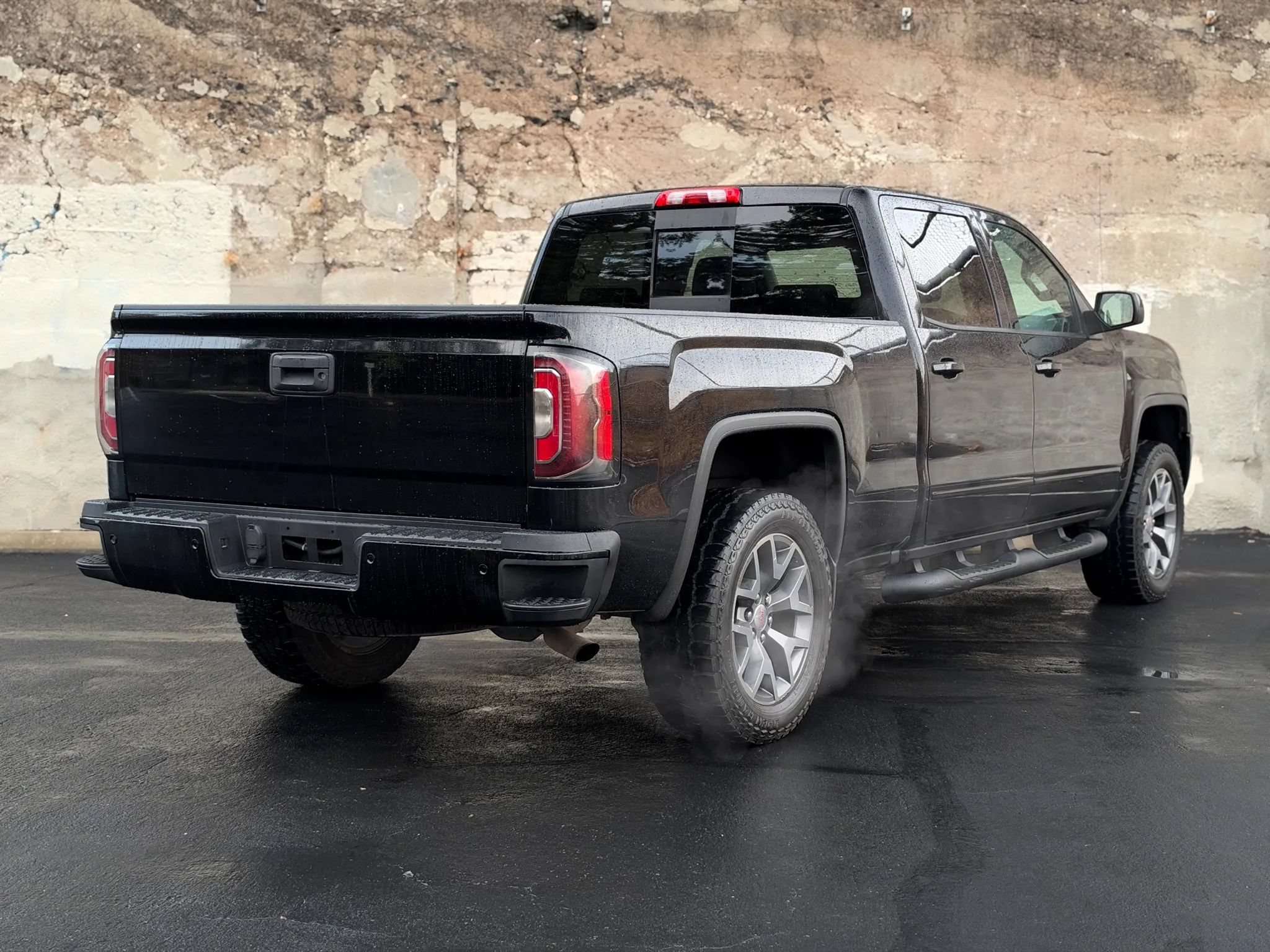 Used 2017 GMC Sierra 1500 SLT AWD/4WD image 4