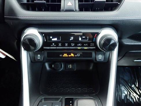 Certified 2023 Toyota RAV4 LE AWD/4WD image 17