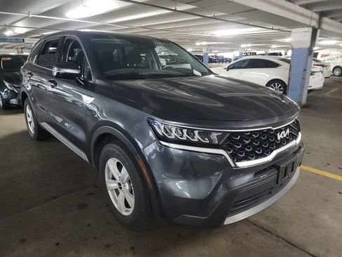 Used 2023 Kia Sorento LX FWD image 1
