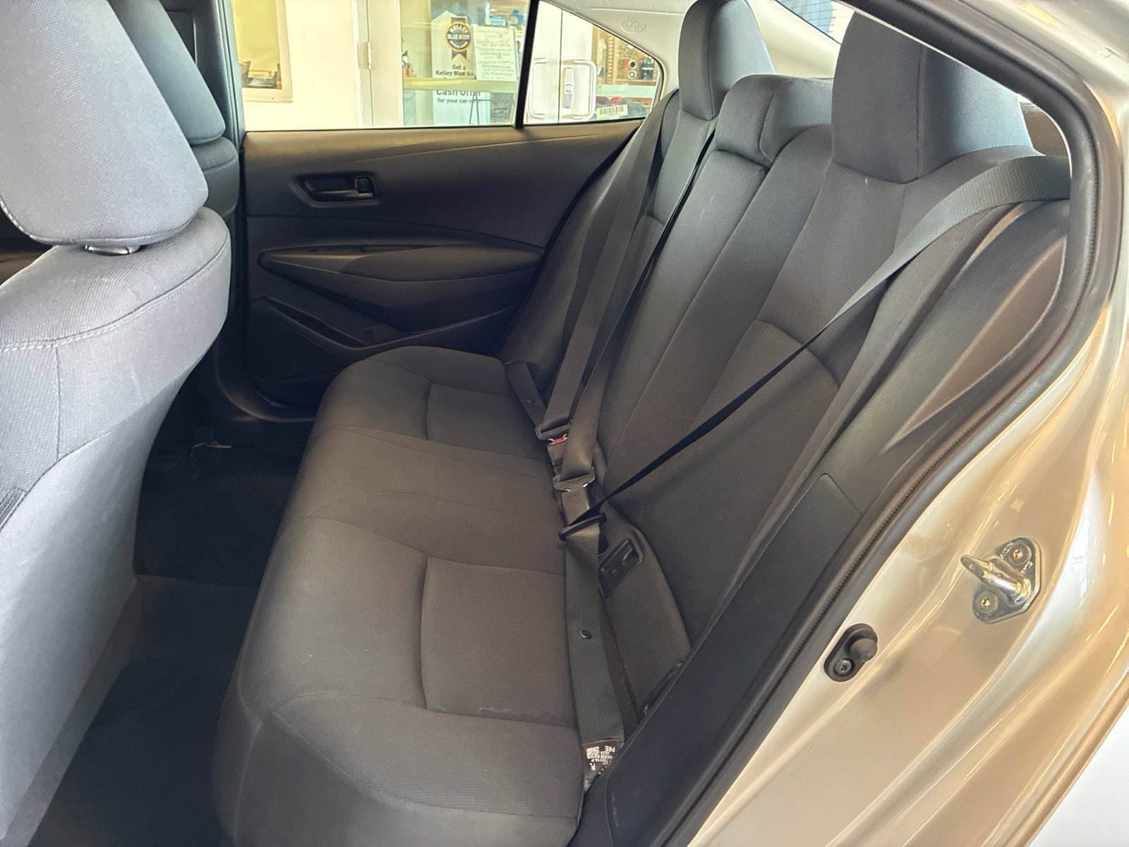 Used 2025 Toyota Corolla LE FWD image 9