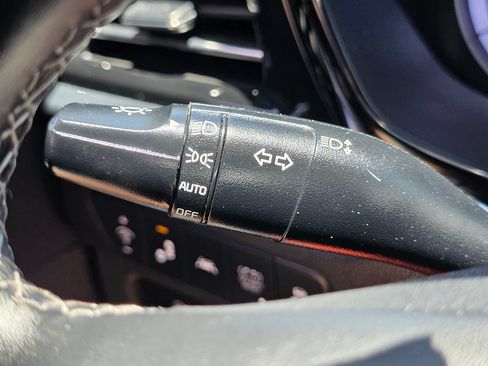 Used 2022 Kia Niro LXS FWD image 38