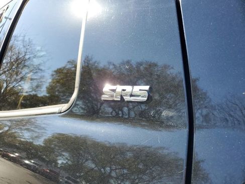 Used 2014 Toyota Tundra SR5 w/ TRD Off Road Package image 8