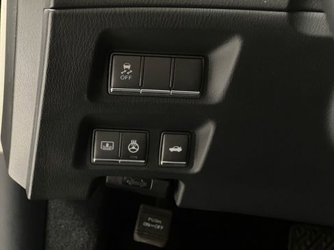 Used 2017 INFINITI Q70 L 3.7 w/ Deluxe Touring Package image 25