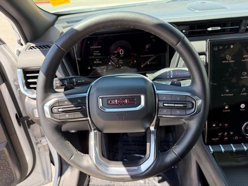 Used 2025 GMC Terrain Elevation AWD/4WD image 23