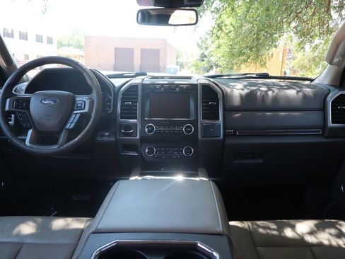 Used 2019 Ford Expedition Max XLT w/ Equipment Group 202A AWD/4WD image 16