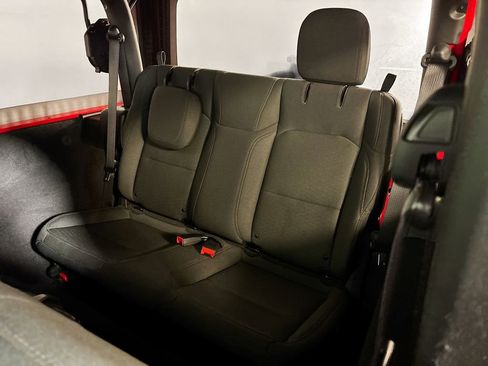 Used 2018 Jeep Wrangler Sport image 18