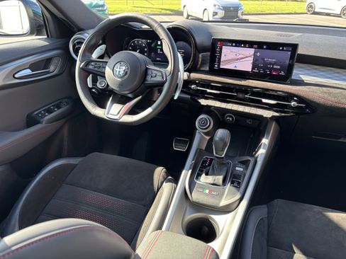 Used 2024 Alfa Romeo Tonale Veloce w/ Active Assist Package AWD/4WD image 15