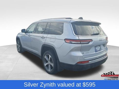 Used 2023 Jeep Grand Cherokee L Limited AWD/4WD image 3