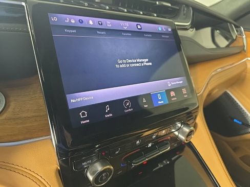 Used 2022 Jeep Grand Cherokee Summit AWD/4WD image 18